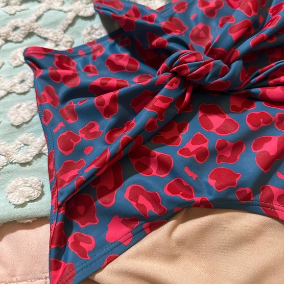 KORTNI JEAN Tie-Front “Vibrant Leopard” Swim Bottoms - Sz S - NWT - Picture 2 of 7